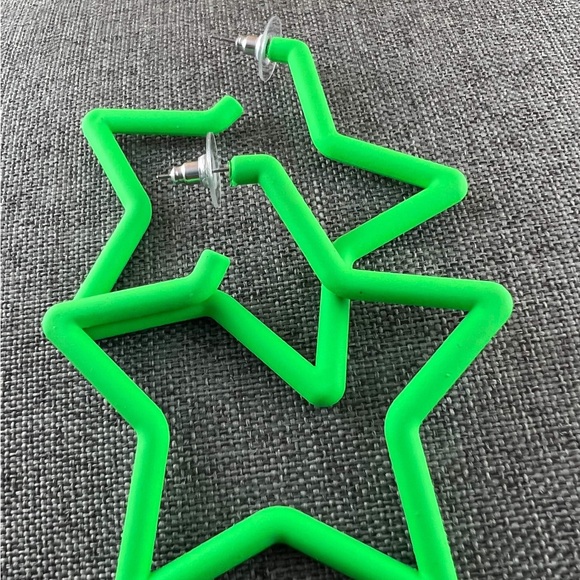 80 90s colorful star hoop earrings Colorful Big Hoop Earrings Retro Neon Earring - Picture 2 of 3